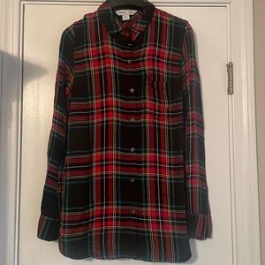 Old Navy Classic Fit Black & Red Plaid Button Down XS